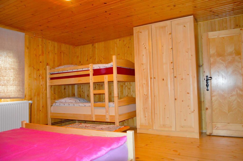 Brunarica Petric - Bela Krajina - Komarna Vas - Smucisce Gace - Semic Exteriér fotografie